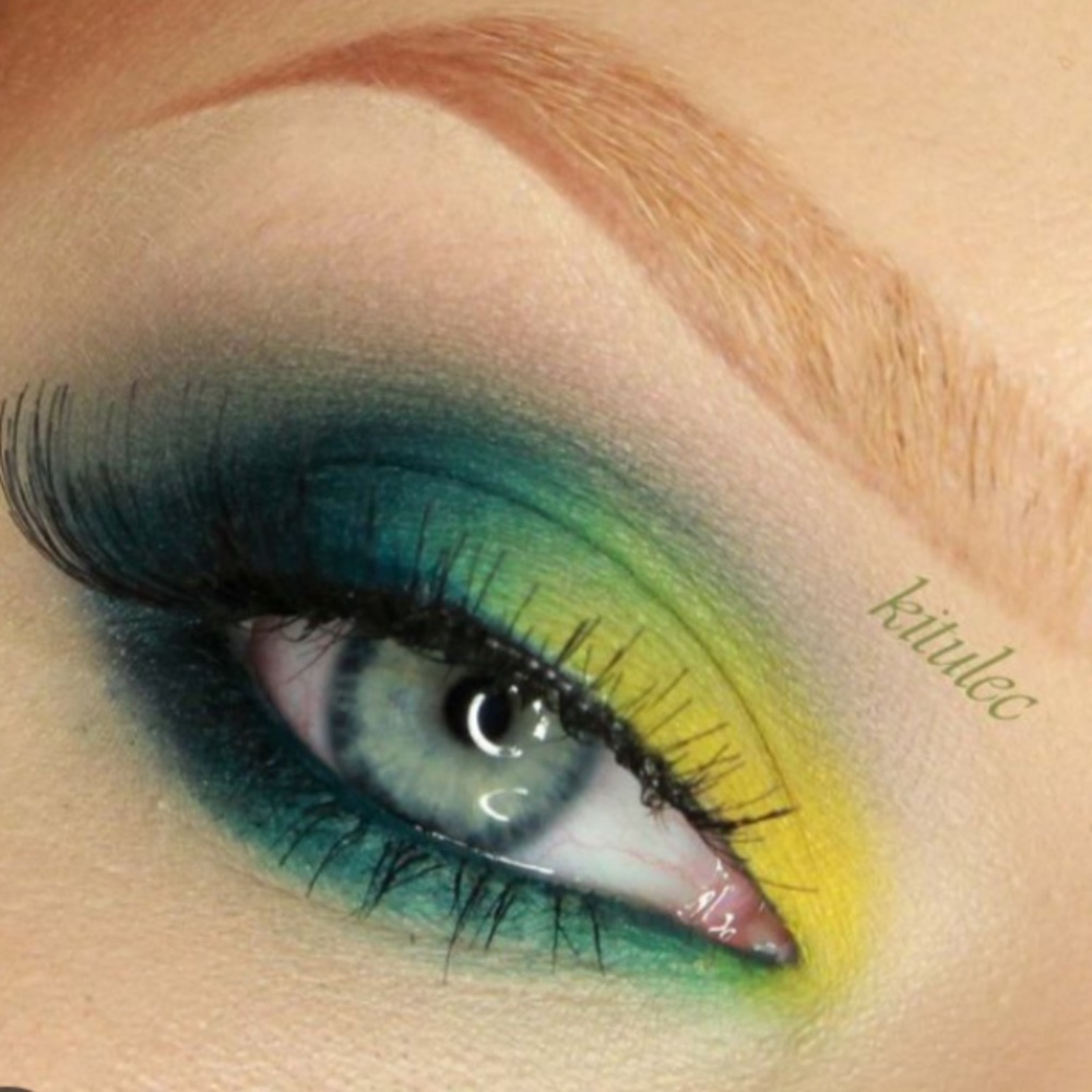 Jeffree Star Pink Kitten Lipstick and Tax Free eyeshadow NIB